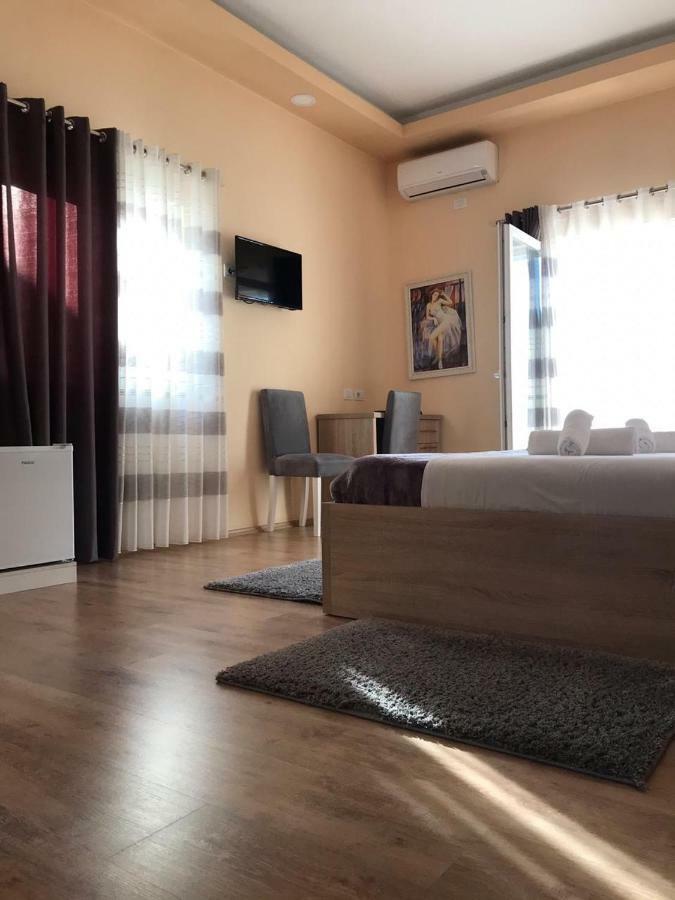 弗洛加酒店 Shkodër 外观 照片